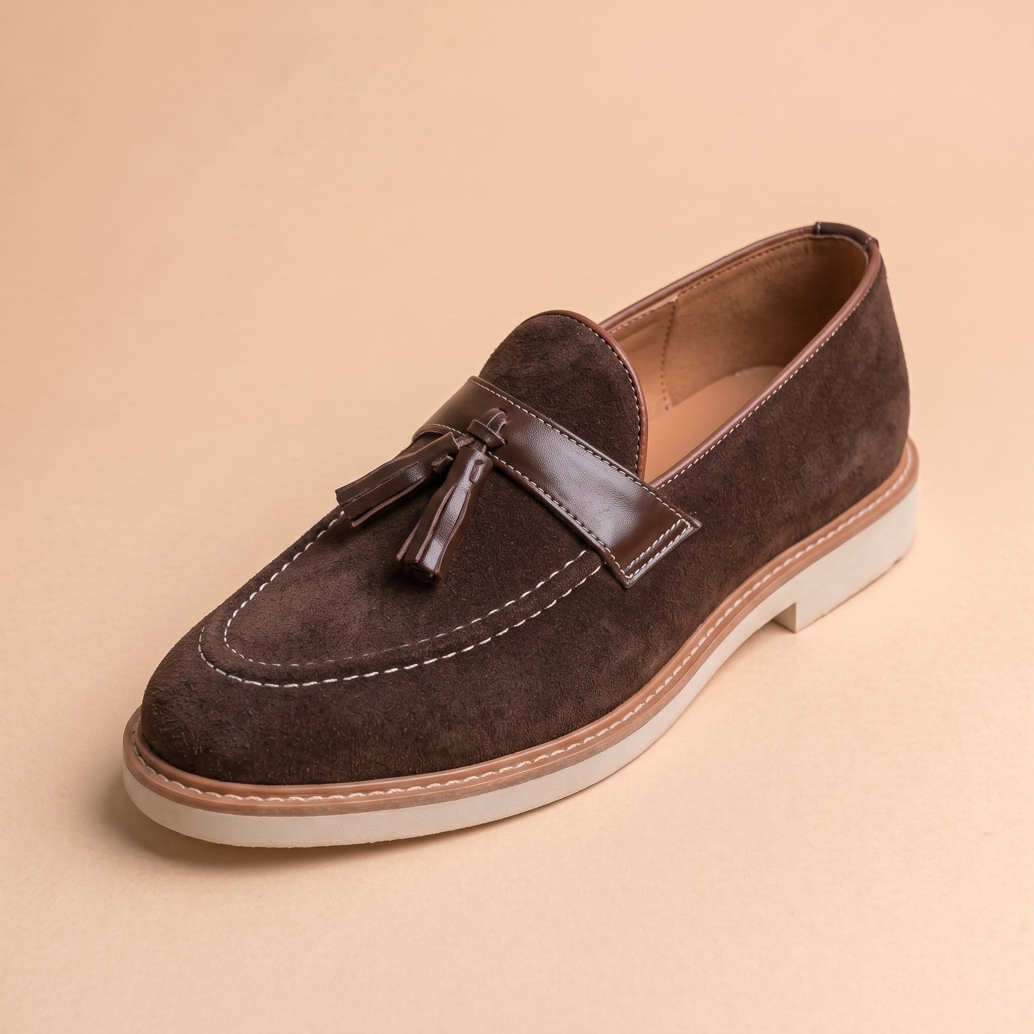 Mocassin à Glands Luxurio en Daim — (Semelle à Trépointe Cousue)