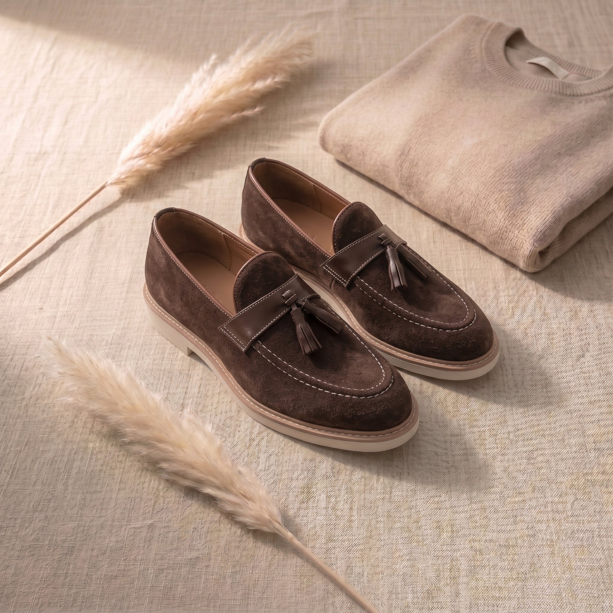 Mocassin à Glands Luxurio en Daim — (Semelle à Trépointe Cousue)