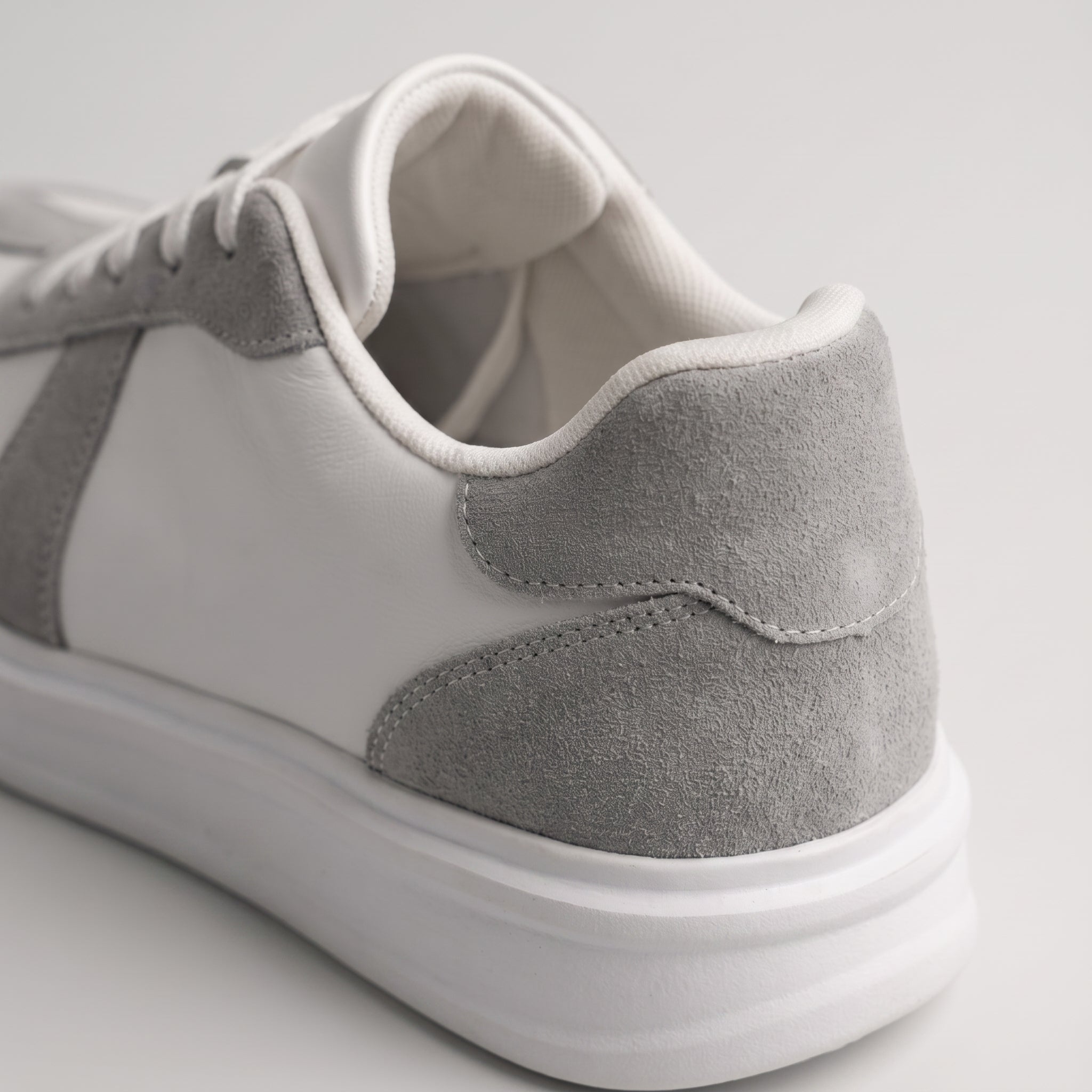 Sneaker Luxurio en Cuir & Daim
