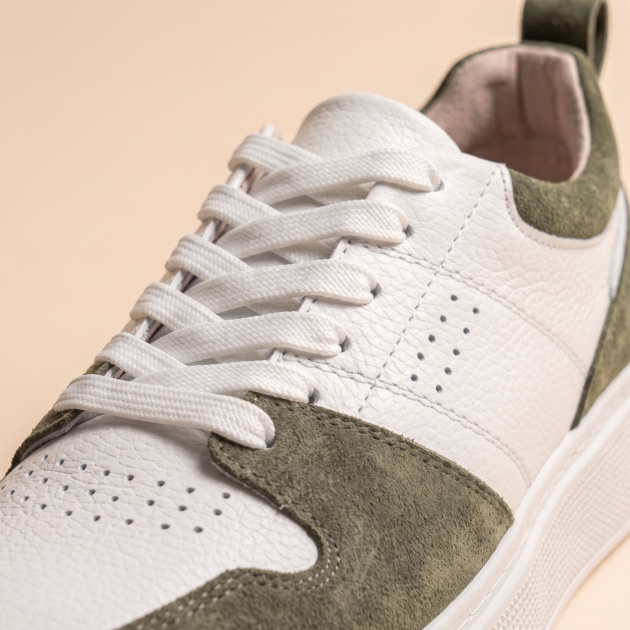 Blanc / Vert Olive